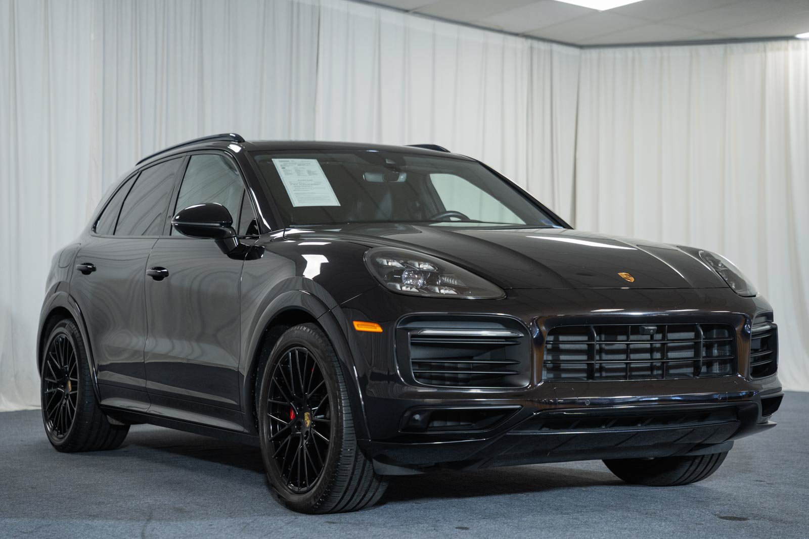 Used 2021 Porsche Cayenne GTS AWD/4WD image 1