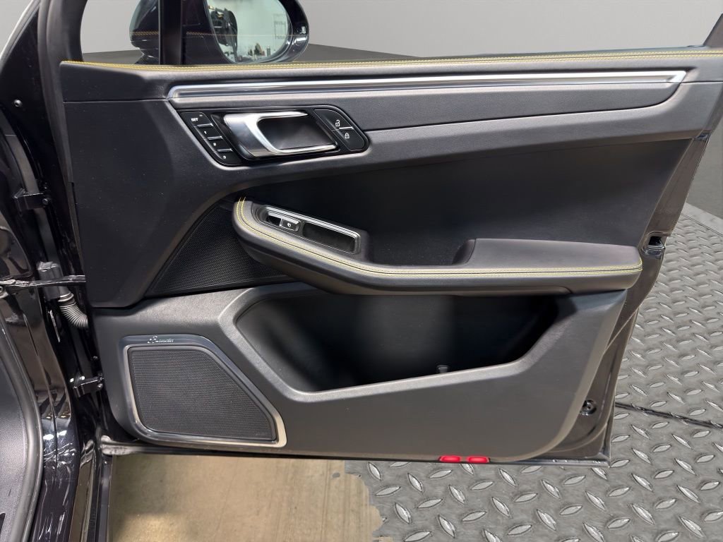 Used 2023 Porsche Macan GTS AWD/4WD image 22