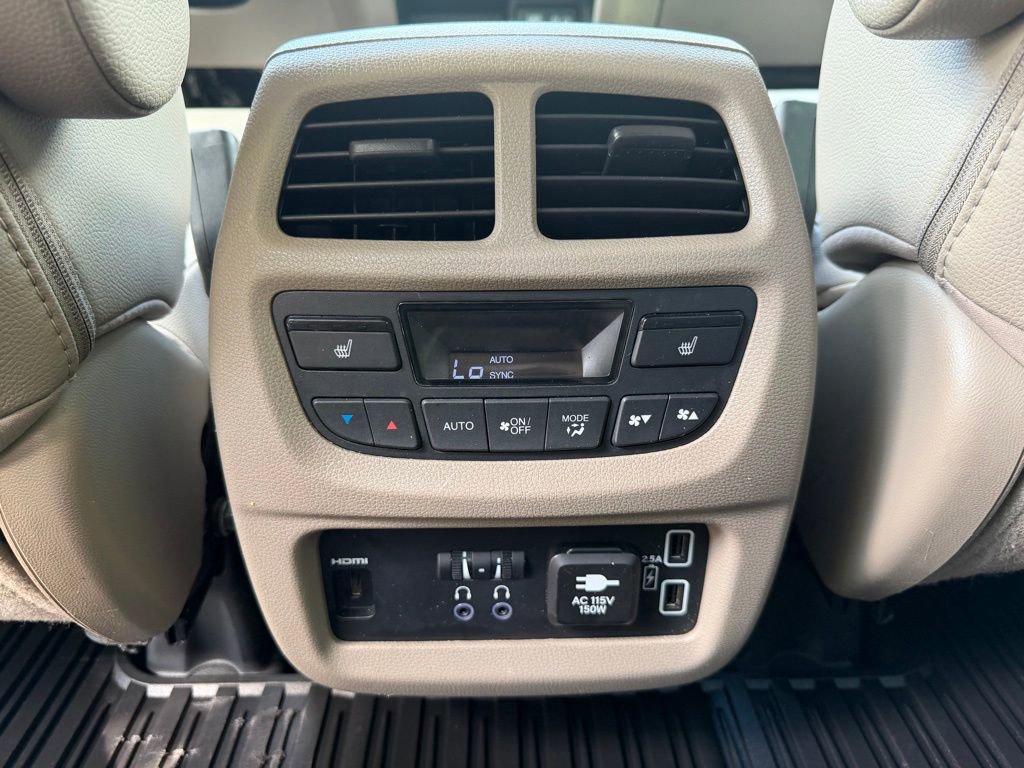 Used 2022 Honda Pilot Touring image 13