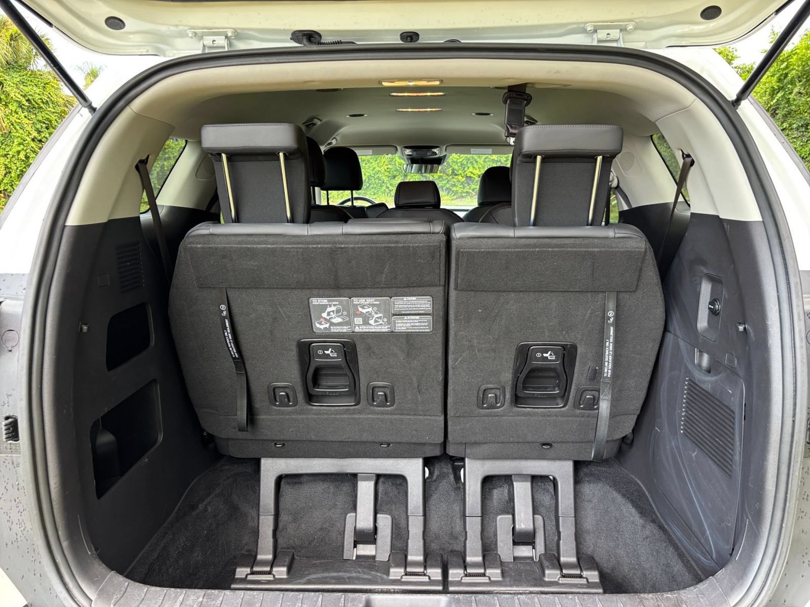 Used 2026 Kia Carnival FWD image 34