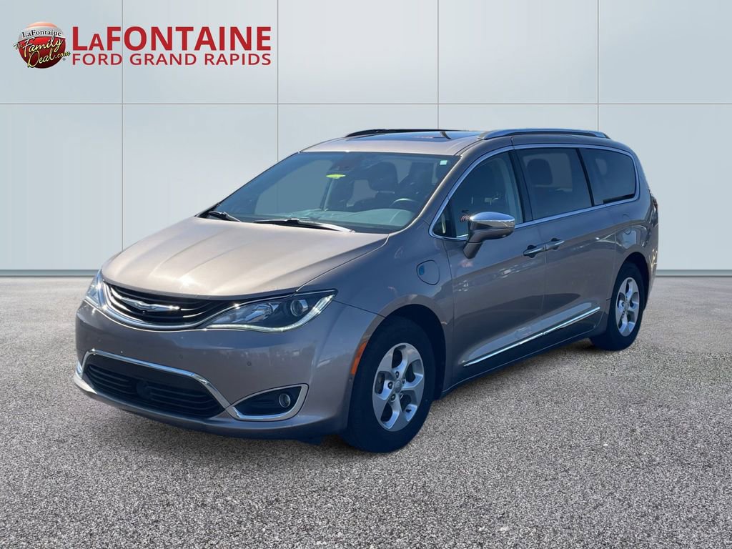 Used 2017 Chrysler Pacifica Platinum