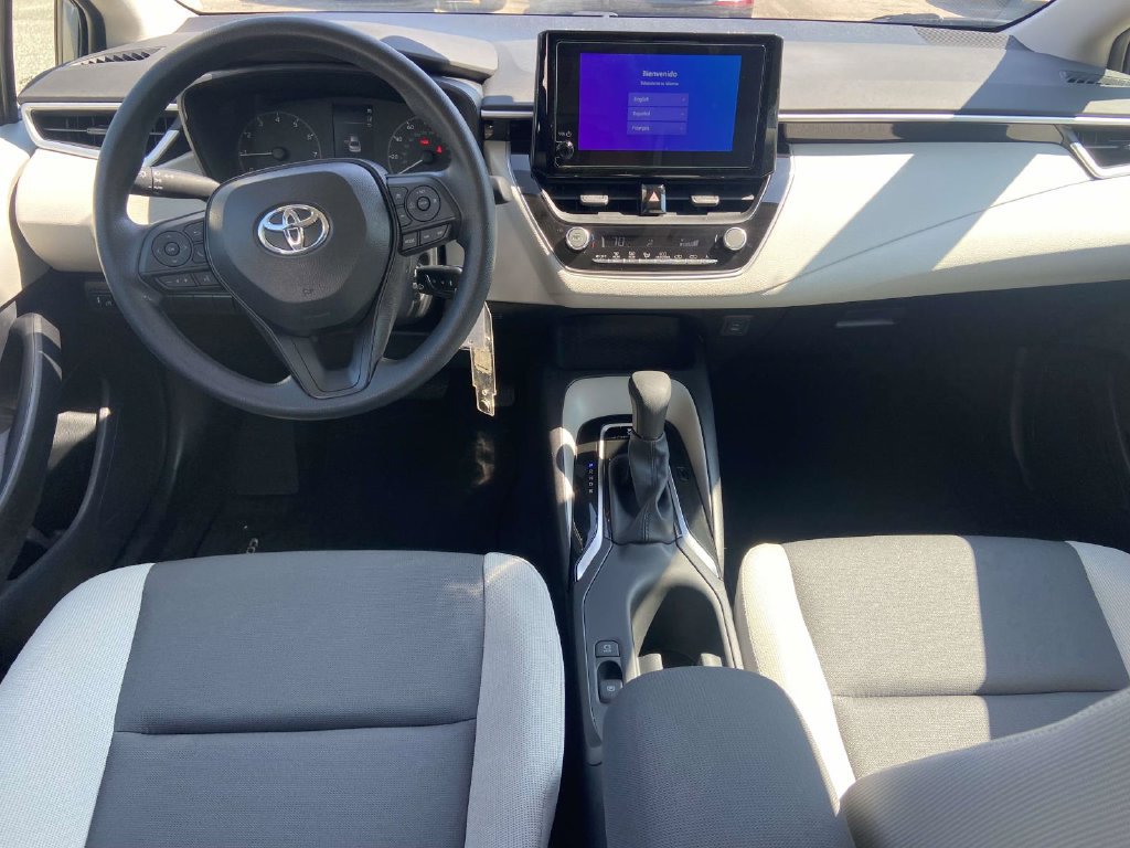 Used 2025 Toyota Corolla LE FWD image 9