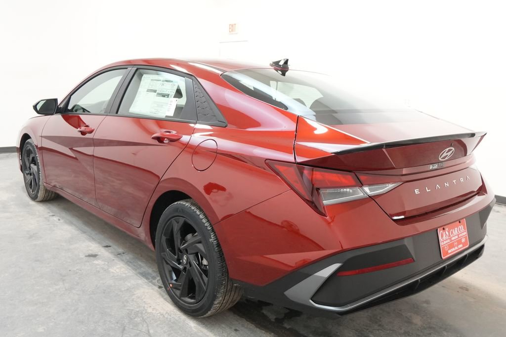 New 2026 Hyundai Elantra Sport image 6