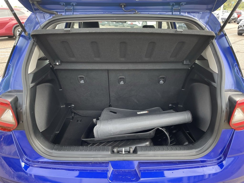 Used 2023 Hyundai Venue Limited w/ Cargo Package image 5