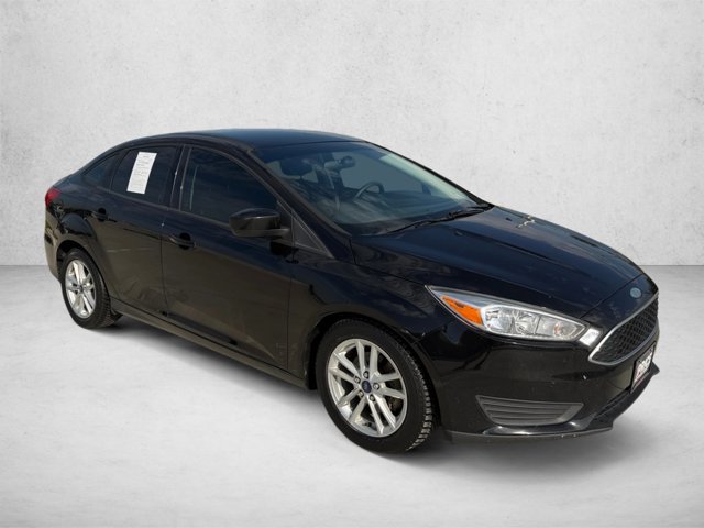 Used 2018 Ford Focus SE FWD image 3