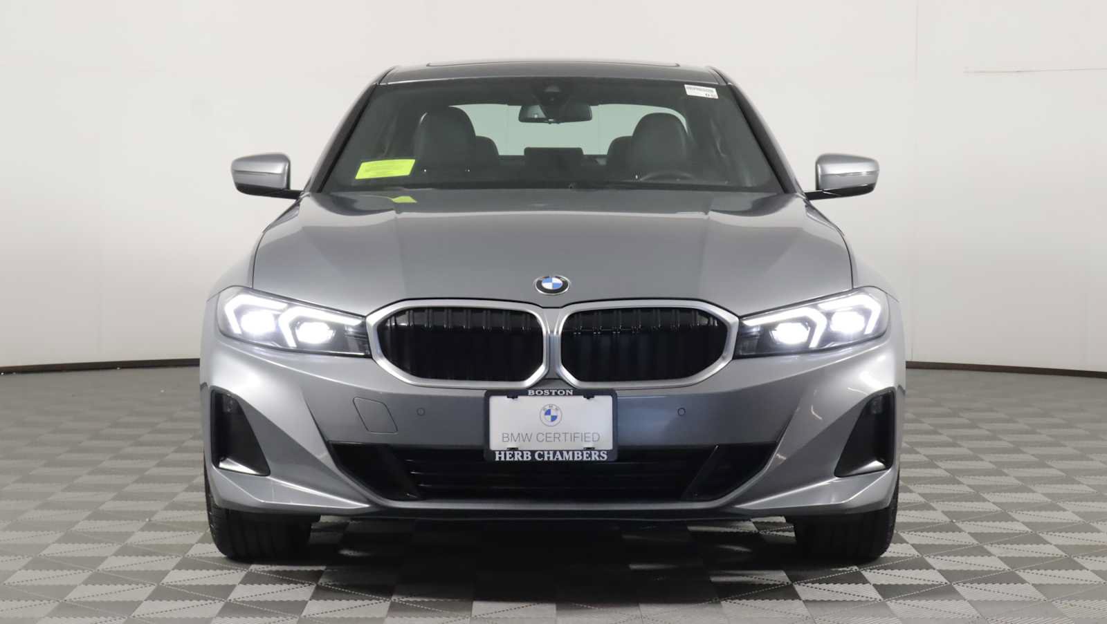 Used 2024 BMW 330i xDrive Sedan w/ Premium Package AWD/4WD image 2
