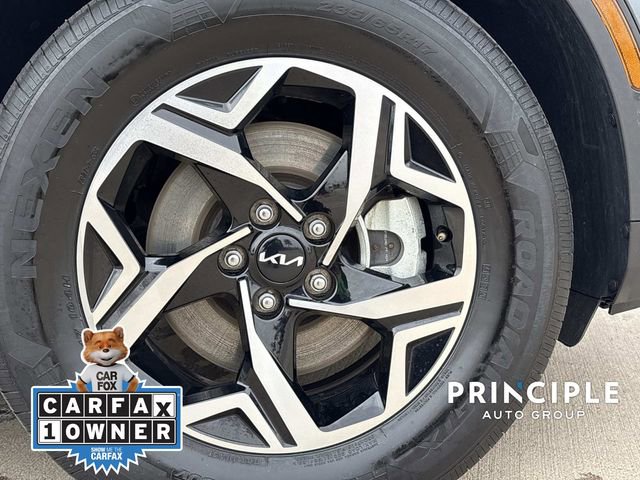 Used 2024 Kia Sportage LX image 7