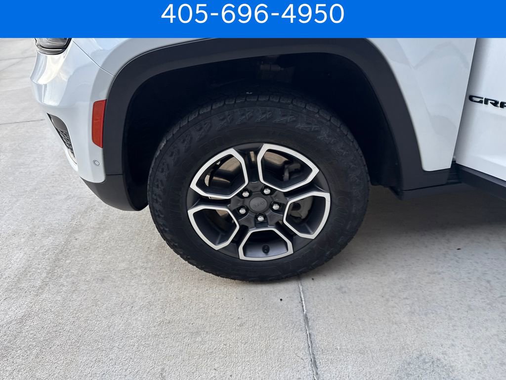 Used 2022 Jeep Grand Cherokee Trailhawk w/ Advanced Protech Group II AWD/4WD image 30