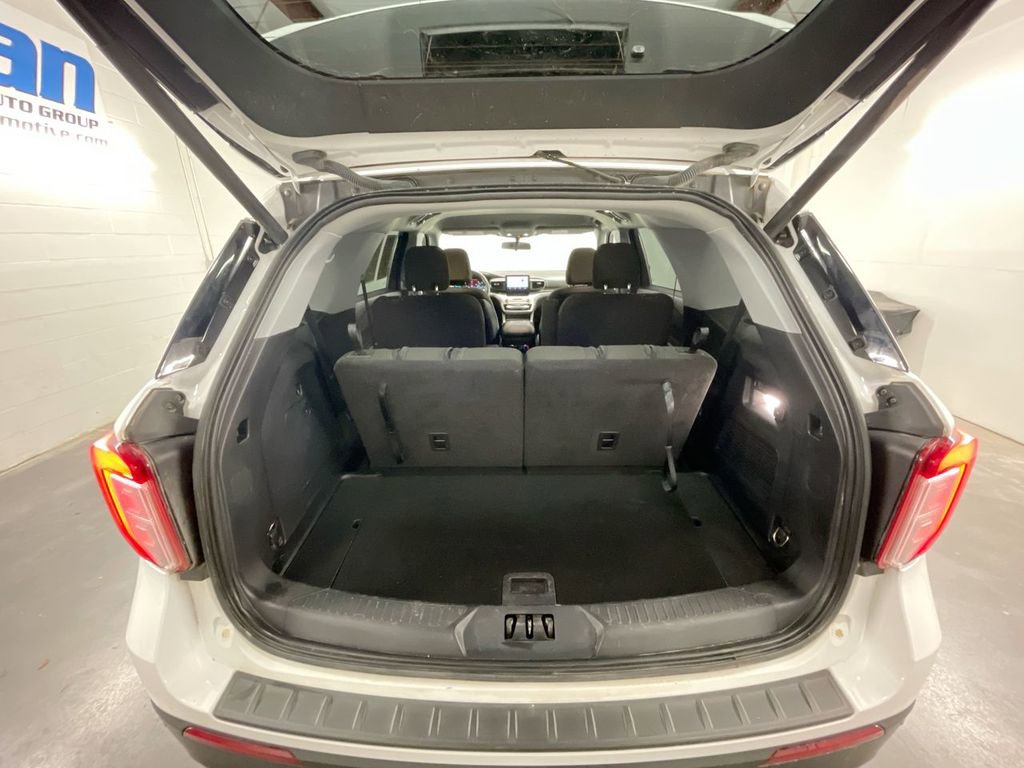 Used 2020 Ford Explorer XLT image 23