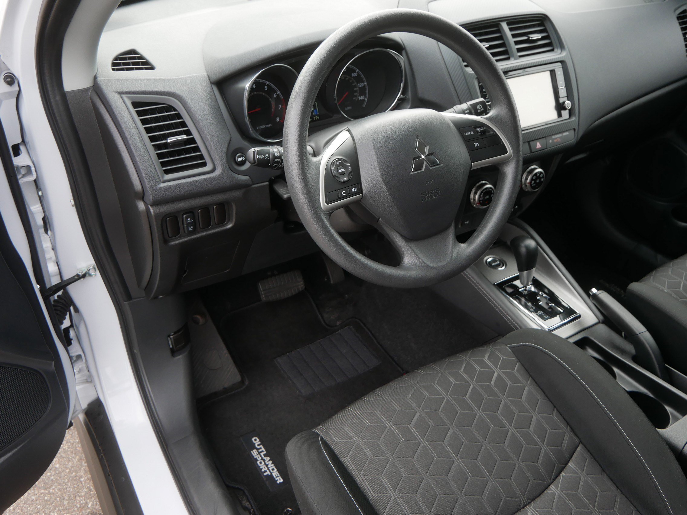 Used 2025 Mitsubishi Outlander Sport ES AWD/4WD image 19