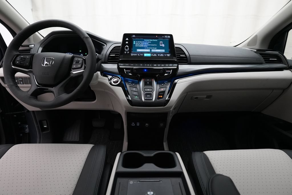 Certified 2026 Honda Odyssey Elite image 5
