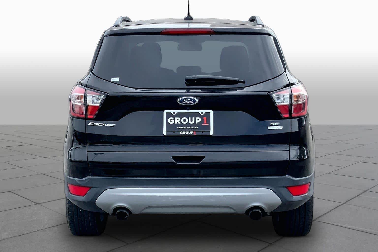 Certified 2018 Ford Escape SE w/ Ford Safe & Smart Package AWD/4WD image 5