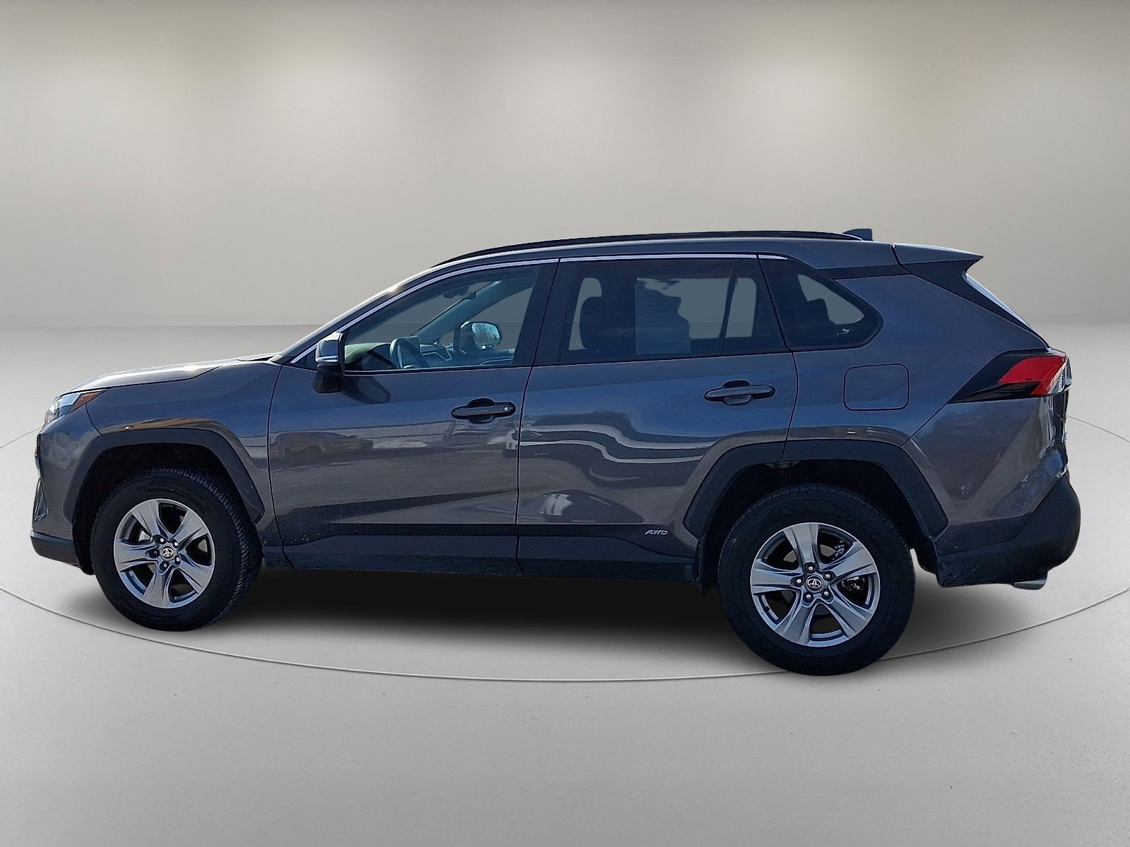 Used 2025 Toyota RAV4 XLE image 6