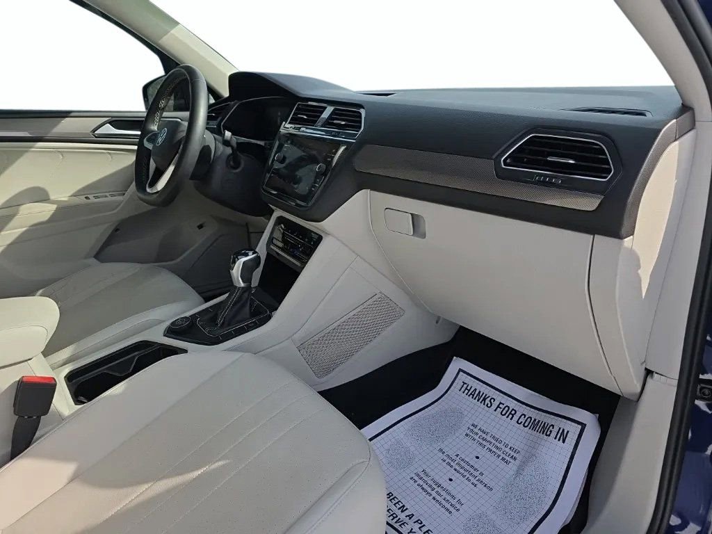 Used 2022 Volkswagen Tiguan SE AWD/4WD image 19