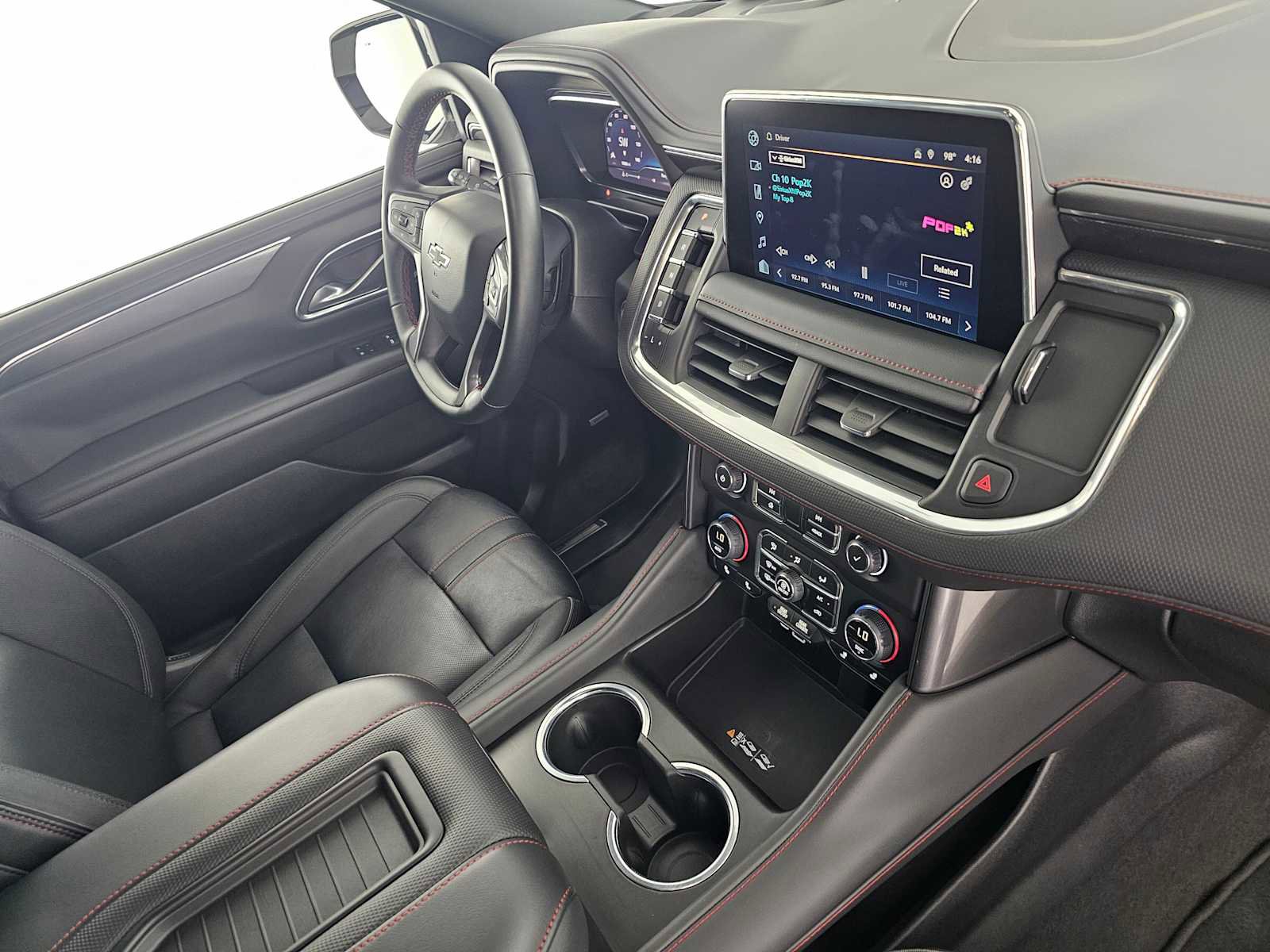 Used 2024 Chevrolet Suburban RST w/ Luxury Package image 11