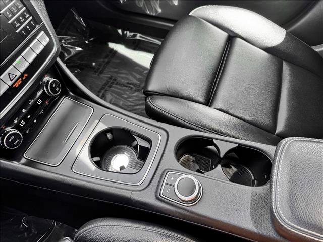 Used 2020 Mercedes-Benz GLA 250 4MATIC w/ Premium Package image 15