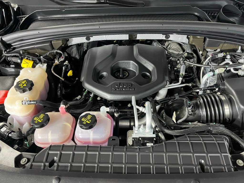 Used 2022 Jeep Grand Cherokee Limited 4xe image 30