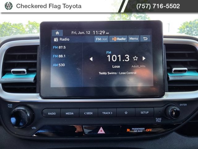Used 2023 Hyundai Venue SE w/ Cargo Package FWD image 16