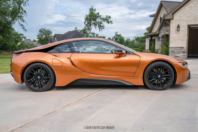 Used 2019 BMW i8 Coupe AWD/4WD image 9