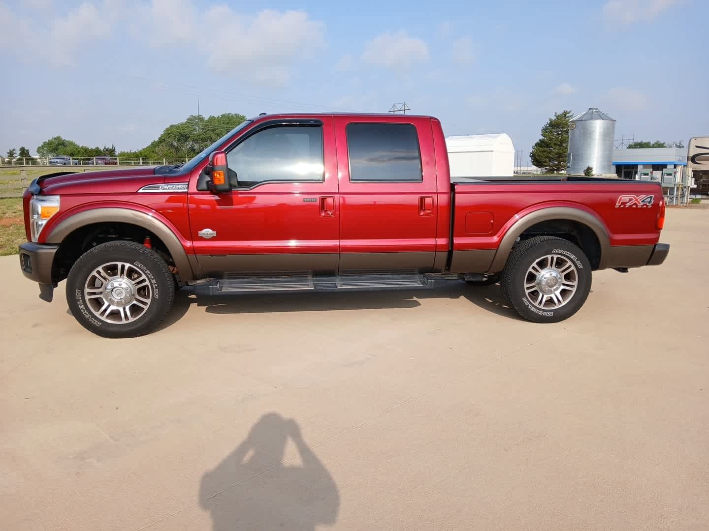 Used 2015 Ford F250 King Ranch w/ FX4 Off-Road Package AWD/4WD image 2