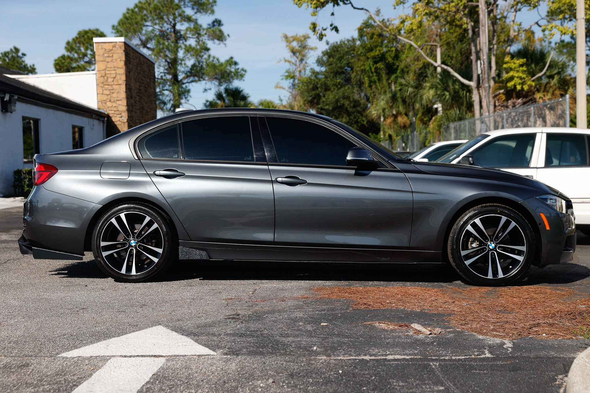 Used 2018 BMW 330i Sedan w/ Premium Package RWD image 17
