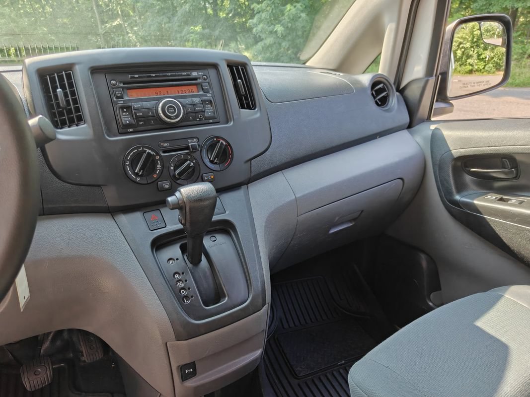 Used 2015 Chevrolet City Express LT FWD image 24