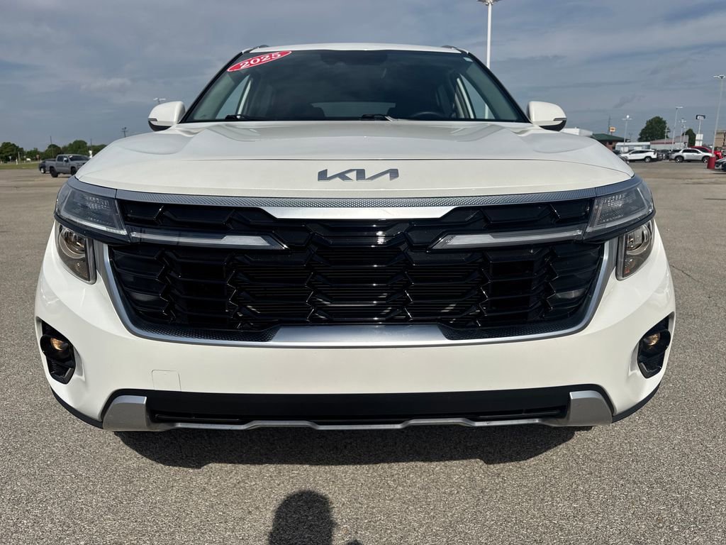 Used 2025 Kia Seltos EX image 10