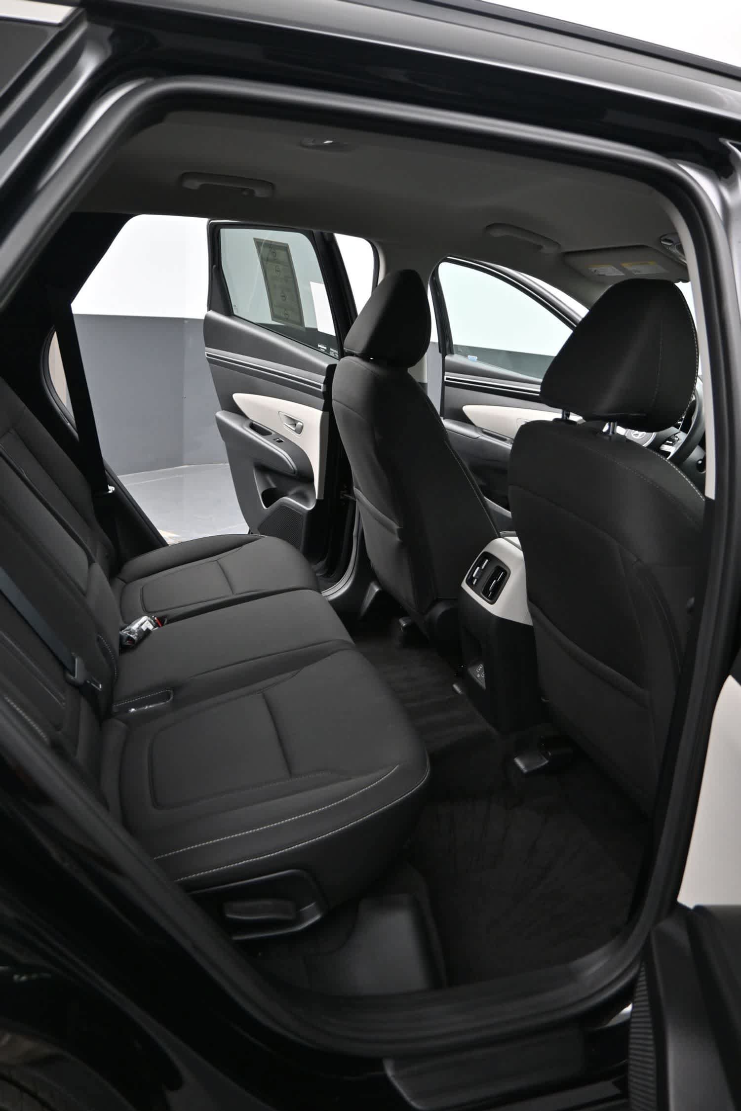Used 2024 Hyundai Tucson SEL AWD/4WD image 16