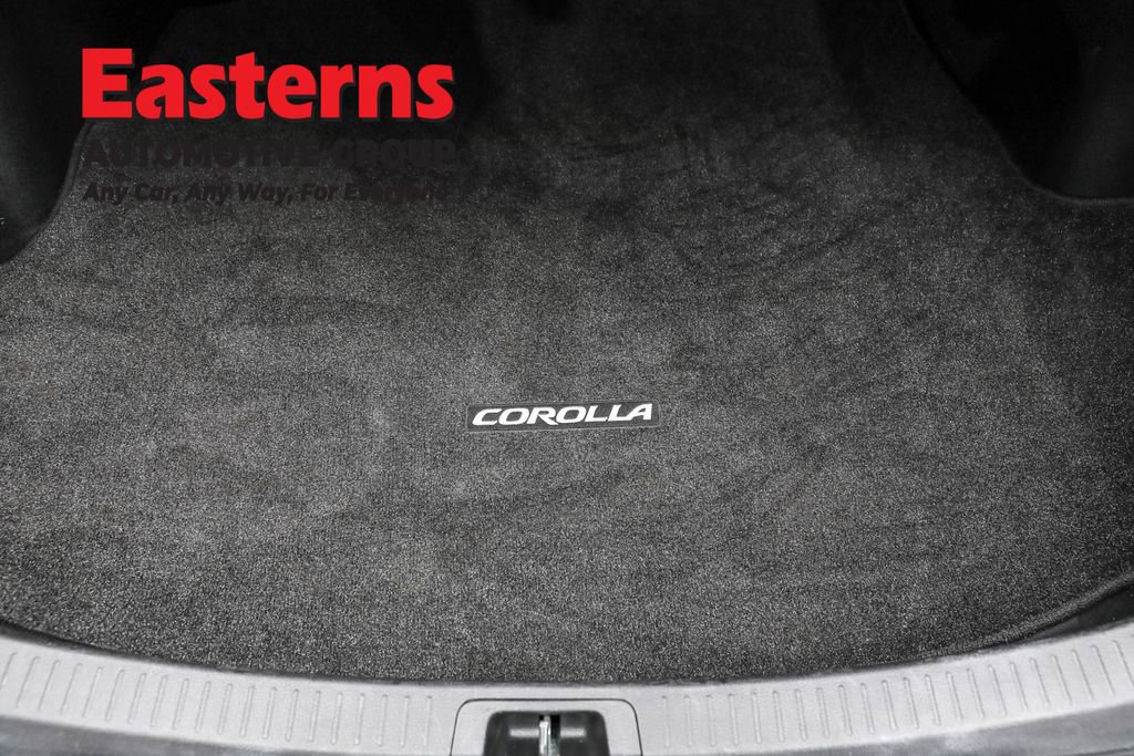 Used 2022 Toyota Corolla LE w/ Carpet Mat Package (TMS) image 9