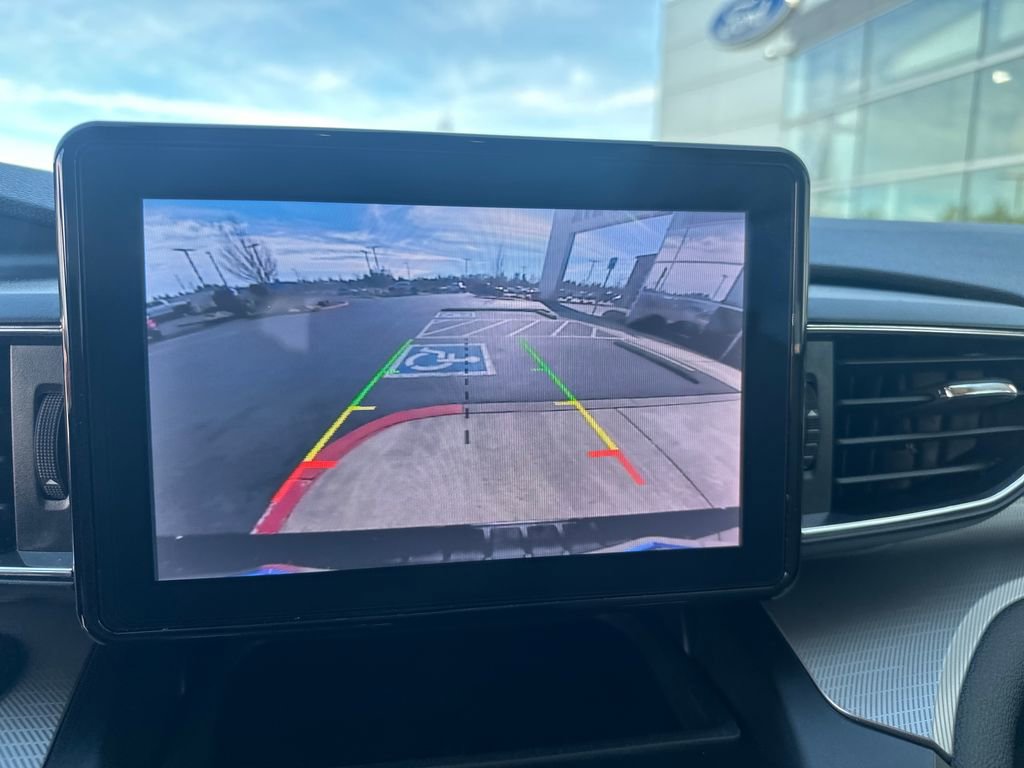 Used 2020 Ford Explorer XLT w/ Equipment Group 202A image 19