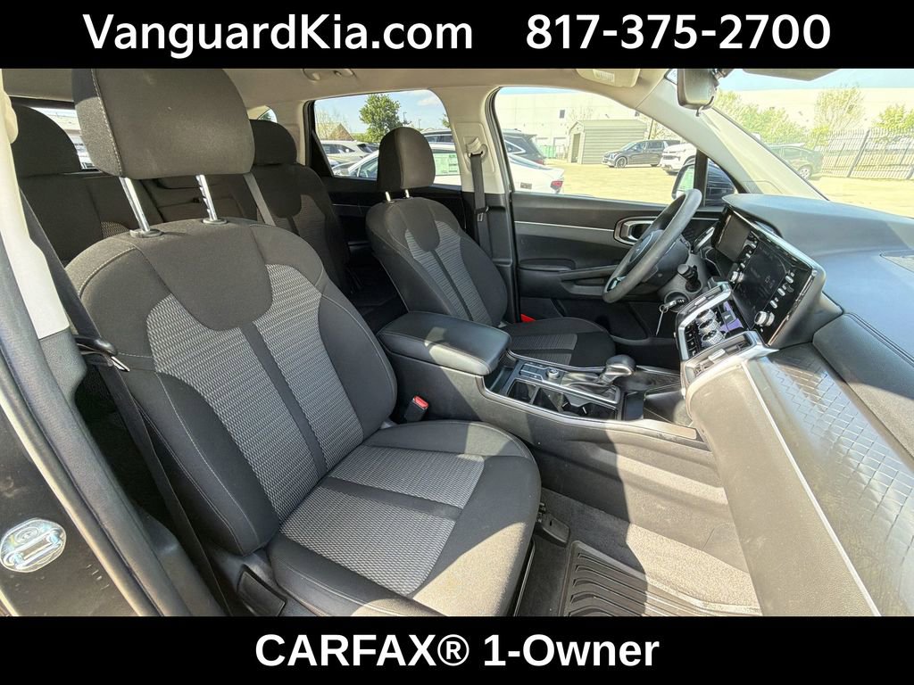 Certified 2023 Kia Sorento LX image 27