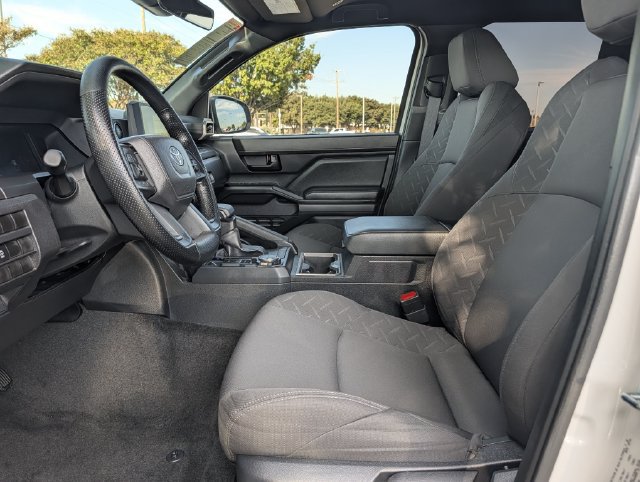 Certified 2026 Toyota Tacoma SR5 AWD/4WD image 25