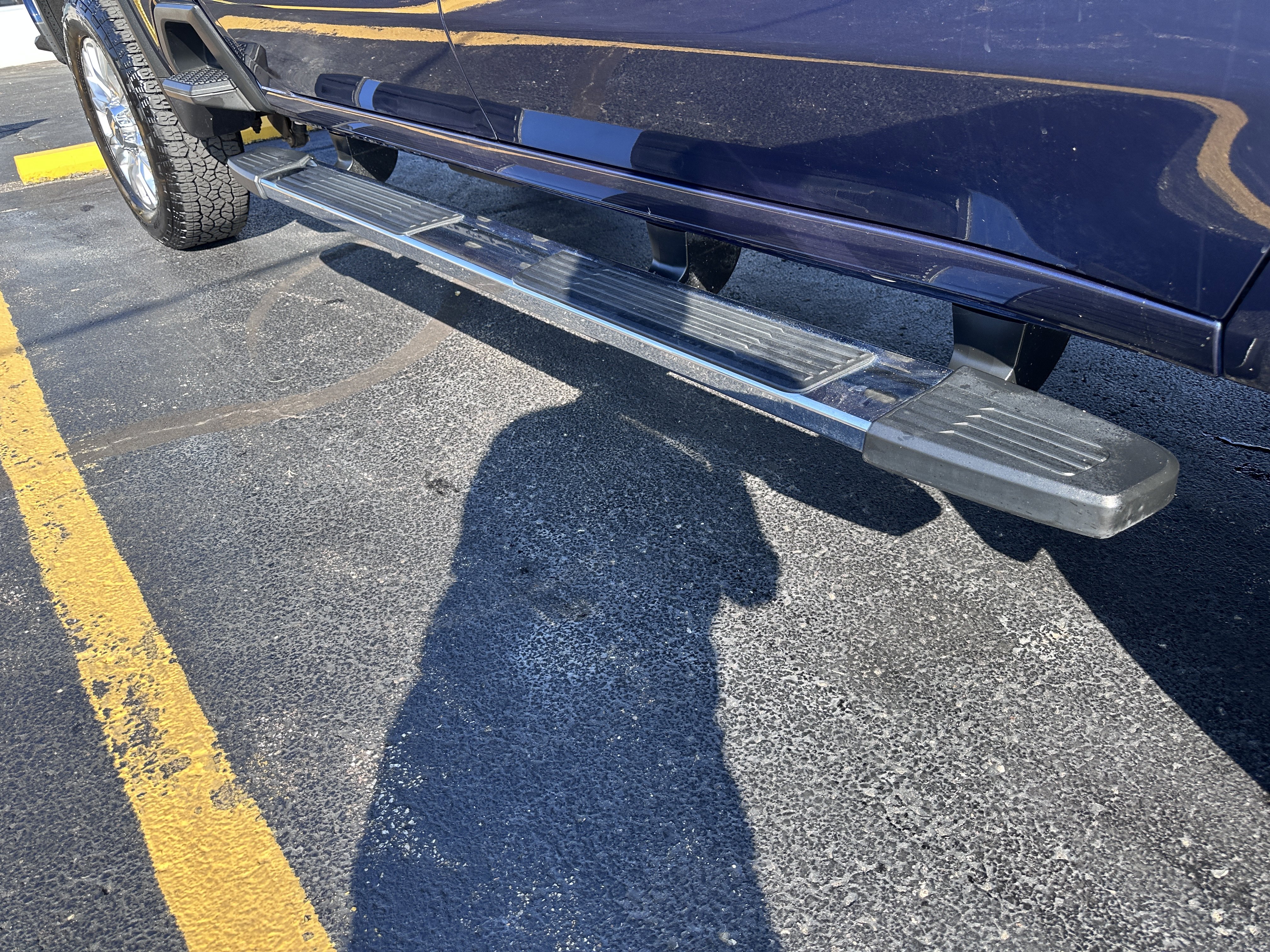 Used 2023 Chevrolet Silverado 2500 High Country image 13