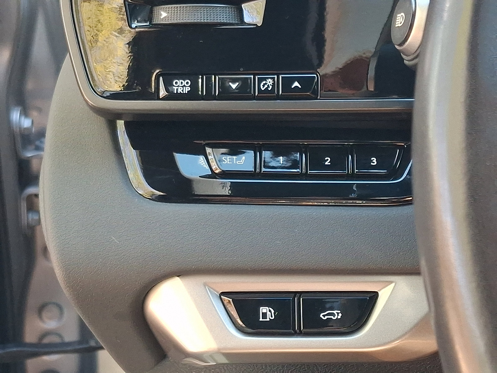 Used 2023 Lexus RX 350 Premium w/ Accessory Package (Z1) AWD/4WD image 25