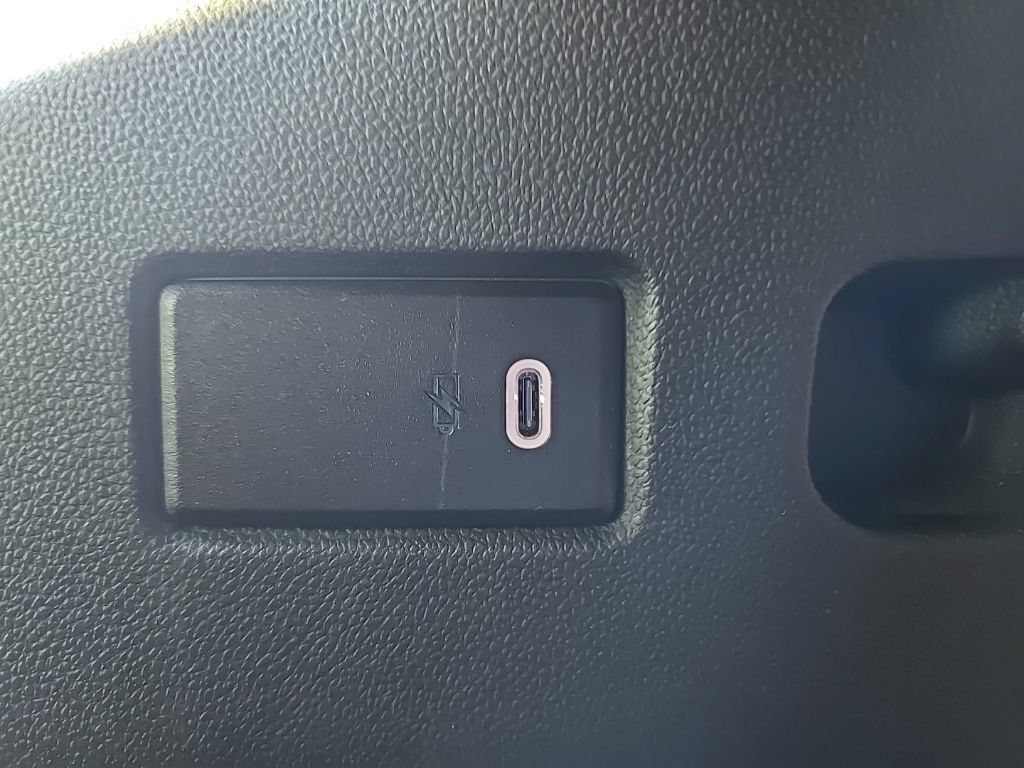 Used 2023 GMC Yukon Denali Ultimate AWD/4WD image 62