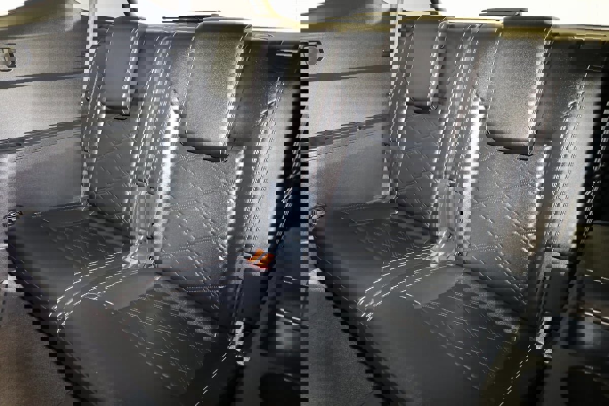 Used 2024 Volkswagen Atlas SE image 11