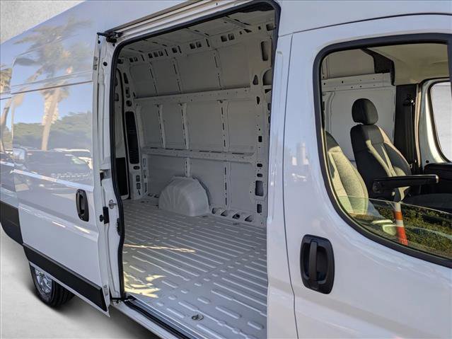 Used 2024 RAM ProMaster 3500 w/ Quick Order Package 22G SLT image 18