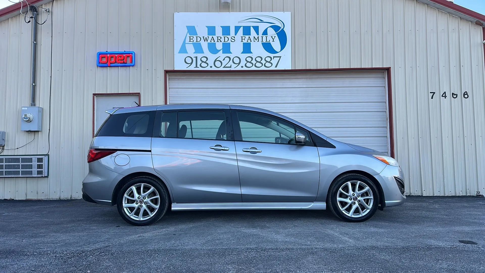 Used 2015 MAZDA MAZDA5 Touring image 15