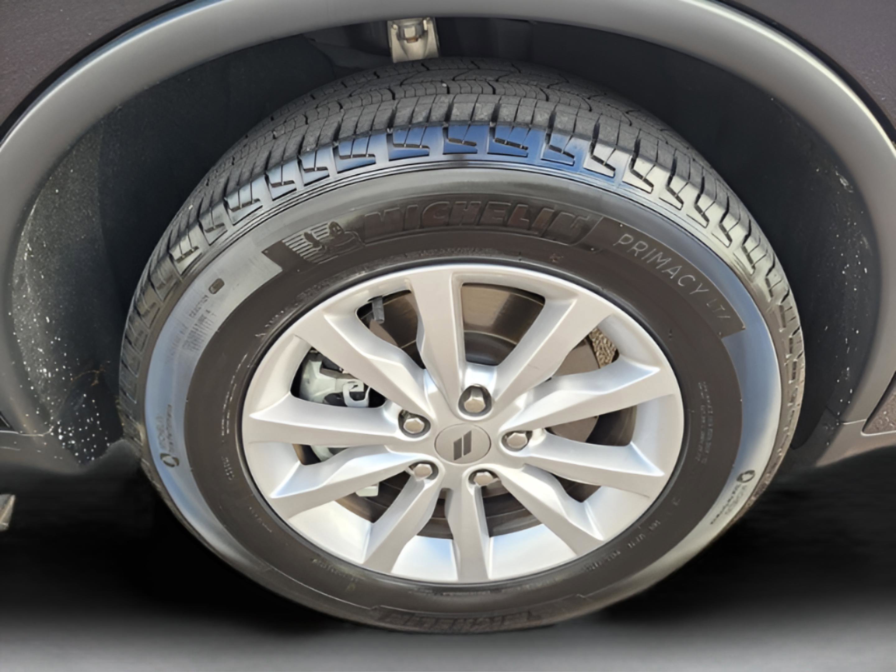 Used 2024 Dodge Durango SXT w/ 3rd Row Seating Group image 19