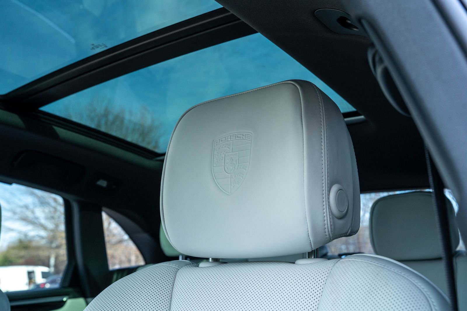 Certified 2026 Porsche Macan S image 32