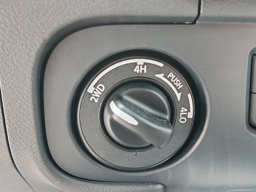 Certified 2026 Nissan Frontier SV w/ All-Weather Content Package AWD/4WD image 23