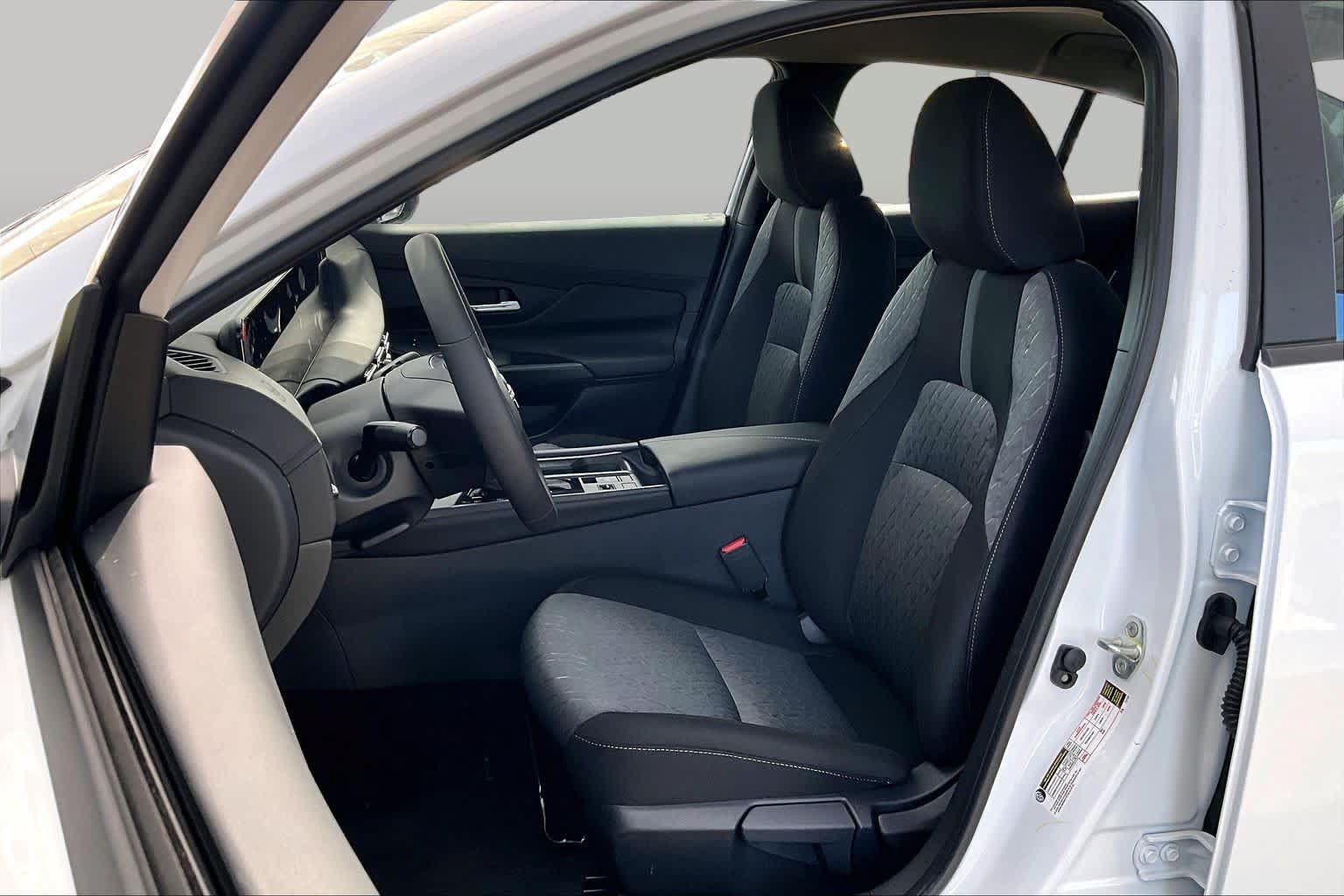 New 2026 Nissan Sentra SV w/ SV Convenience Package FWD image 15