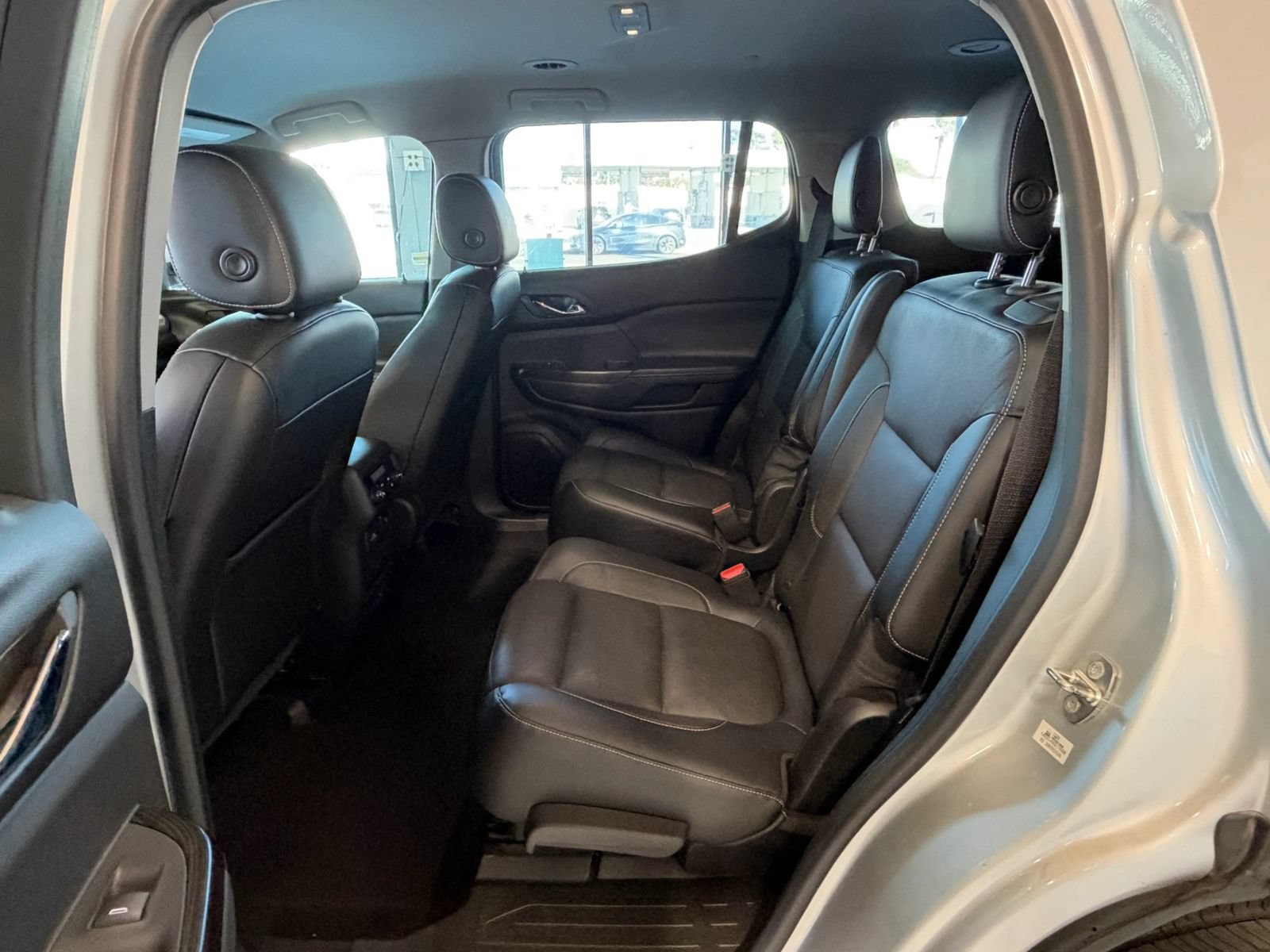 Used 2017 GMC Acadia SLT AWD/4WD image 10