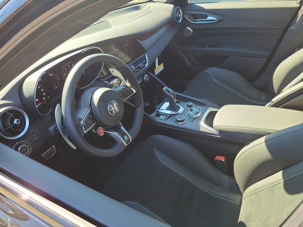 New 2024 Alfa Romeo Giulia Quadrifoglio image 4
