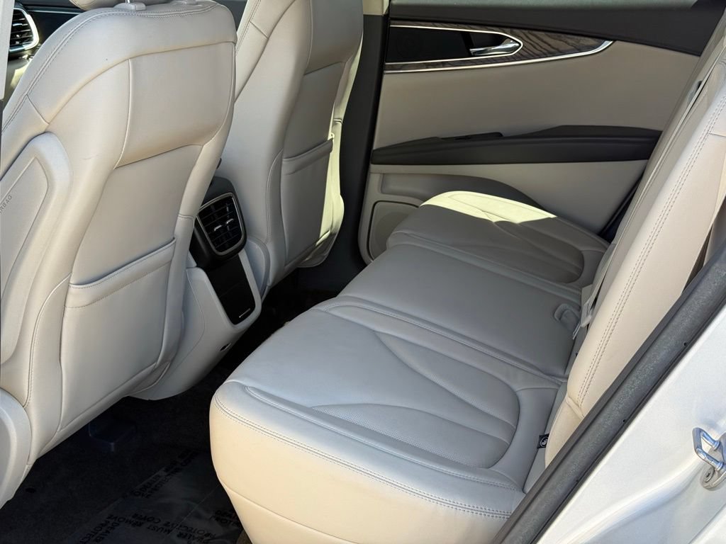 Used 2018 Lincoln MKX Select w/ Select Plus Package FWD image 7