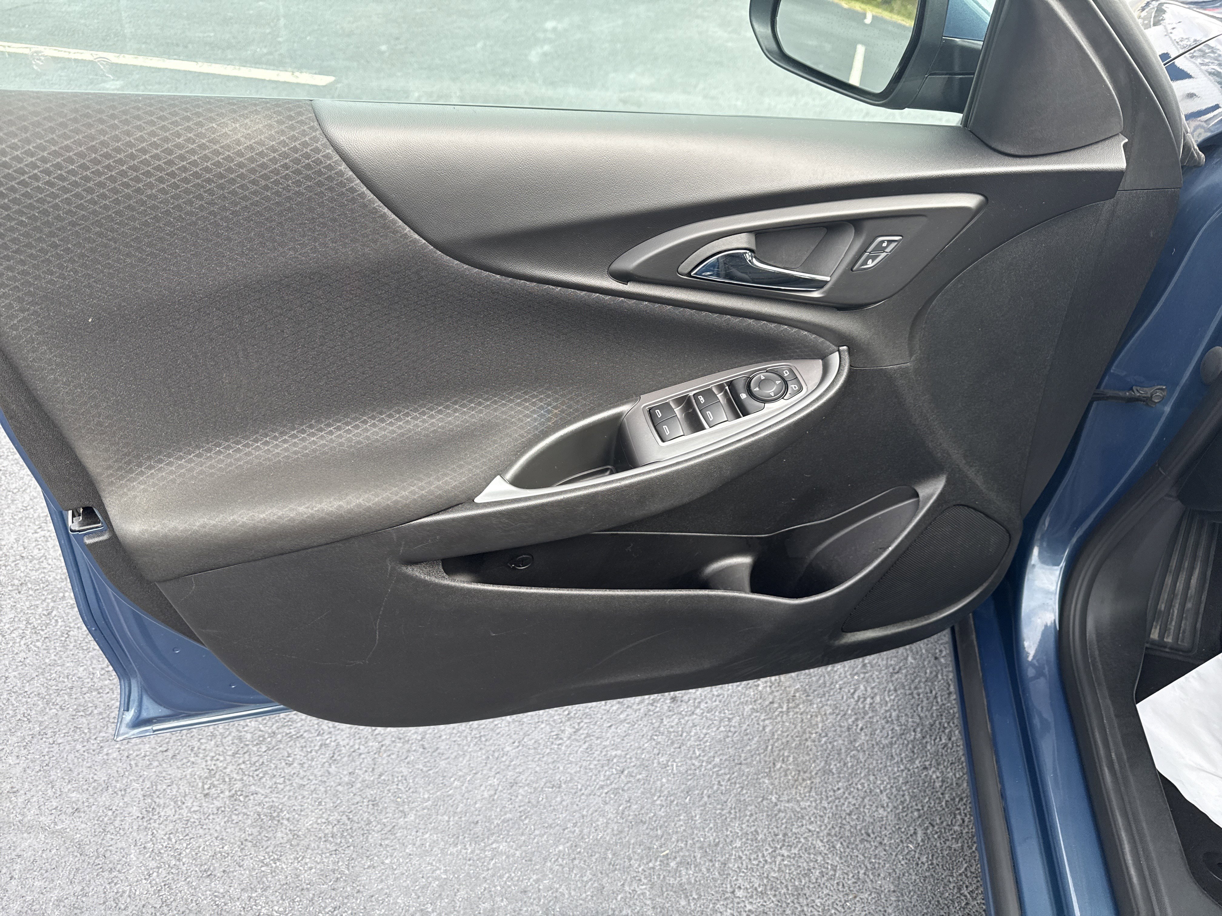 Used 2024 Chevrolet Malibu LT image 22