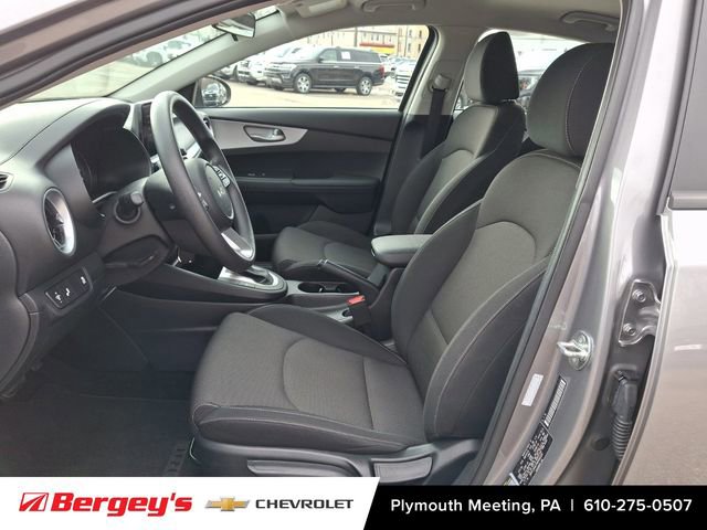 Used 2024 Kia Forte LXS w/ LXS Technology Package image 16