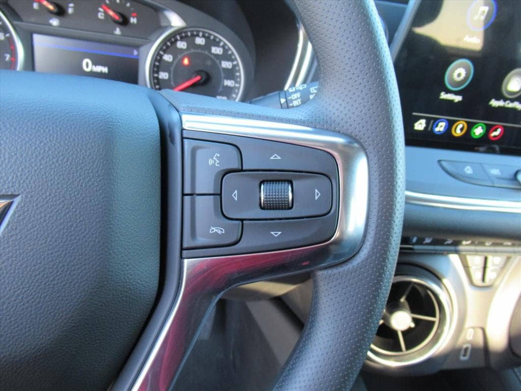 New 2025 Chevrolet Blazer LT FWD image 18