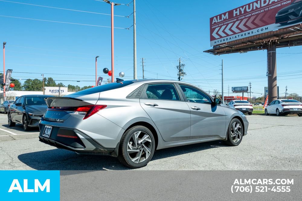 Certified 2025 Hyundai Elantra Sport FWD image 6