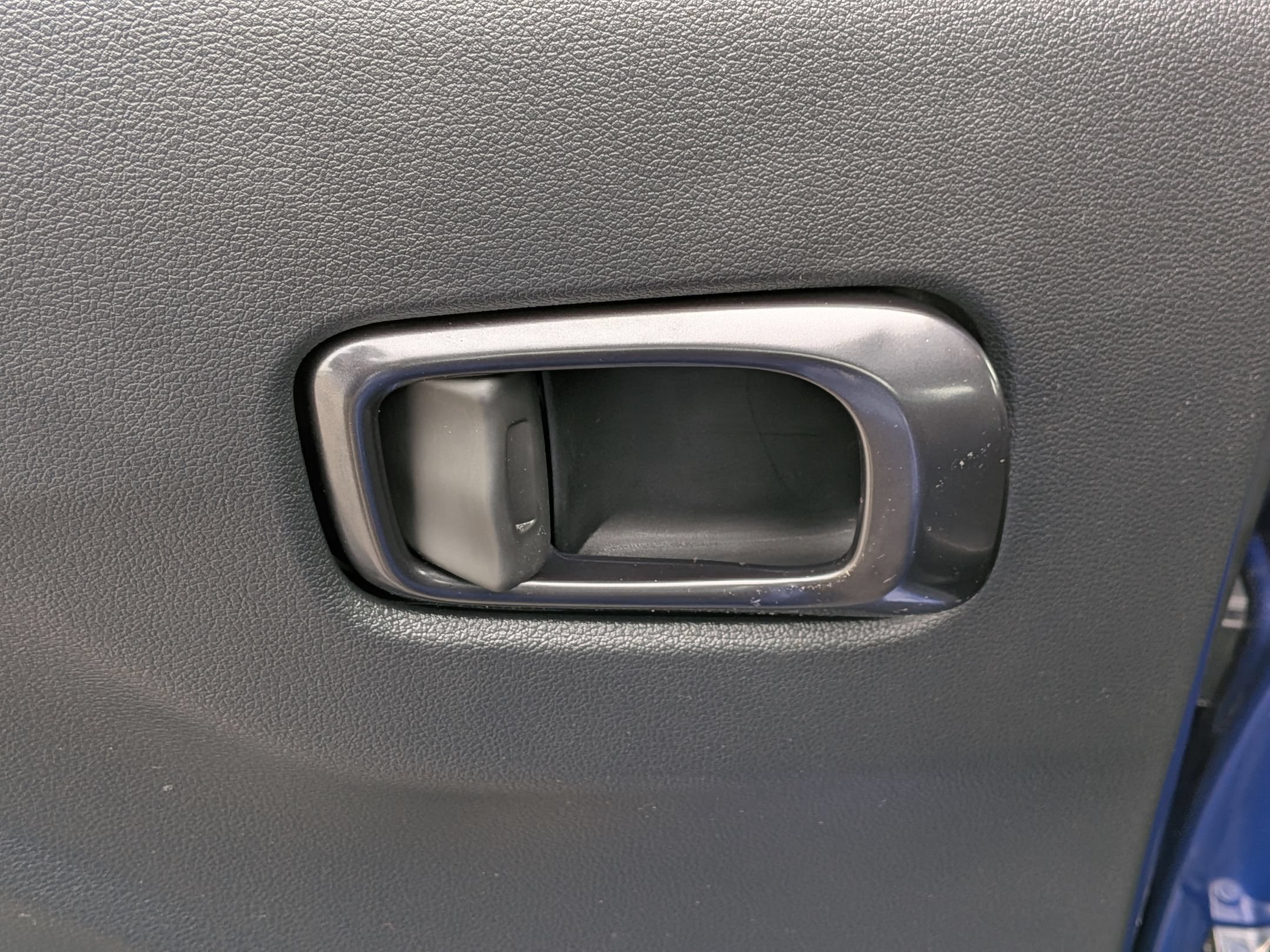 Used 2024 Hyundai Venue Limited FWD image 28